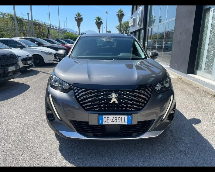 "Peugeot 2008 1.5 BlueHDi Allure Pack"