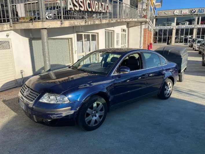 "Volkswagen Passat 1.9 tdi Business 130cv Carrello appendice"