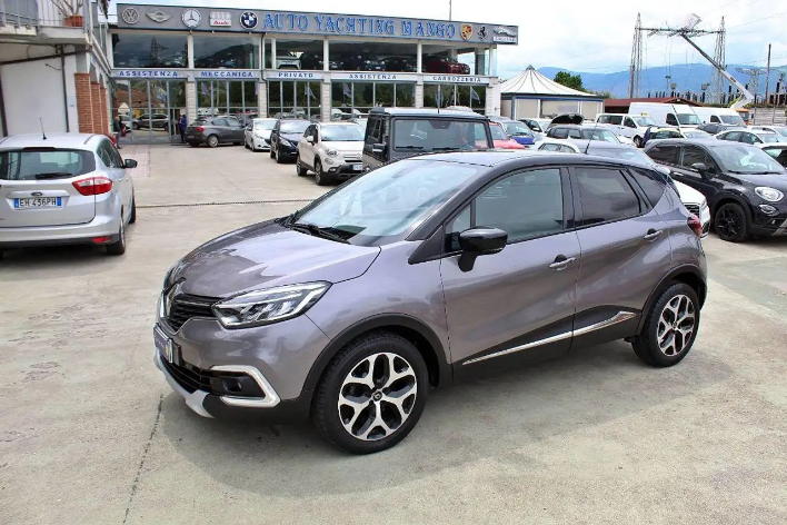 "Renault Captur dCi 8V 90 CV EDC Sport Edition"