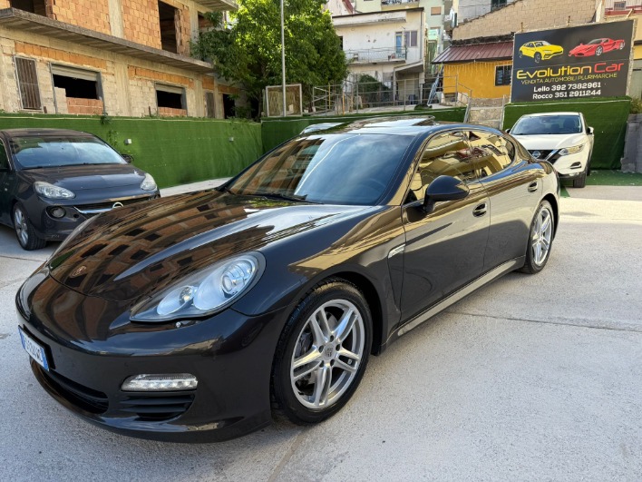 "Porsche panamera"