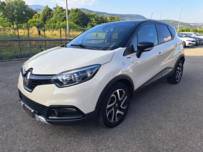 "Renault Captur 1.5 dci Hypnotic (magnetik) 90cv edc"