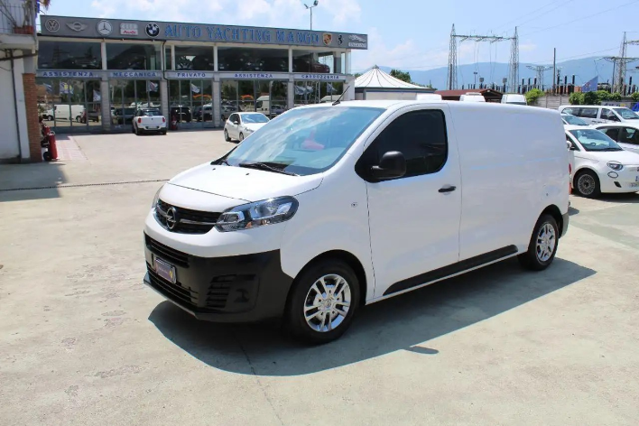 "Opel Vivaro 1.5 Diesel 120CV S&S PL-TN M Passo Medio"