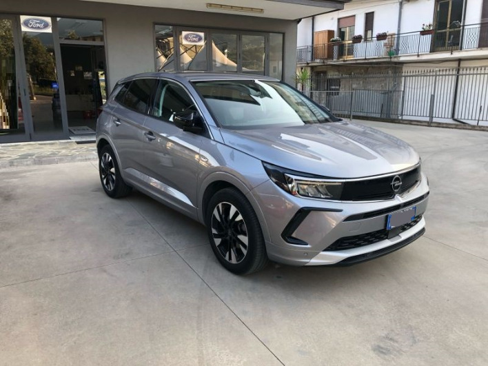 "Opel Grandland 1.5diesel Ecotec 131cv Automatica anno 2023"