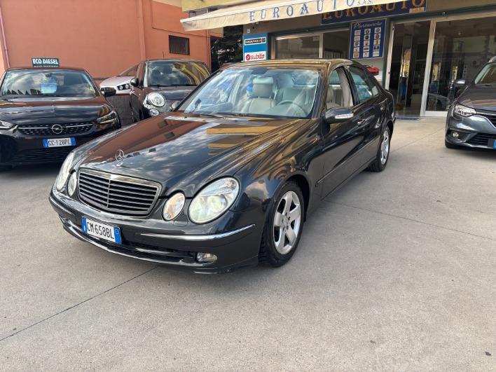 "Mercedes-benz E 270 CDI Avantgarde - 2004"