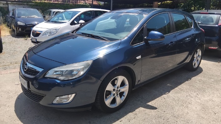 "Opel Astra 1.7 CDTI 110 CV Anno 2010 Km 184000"