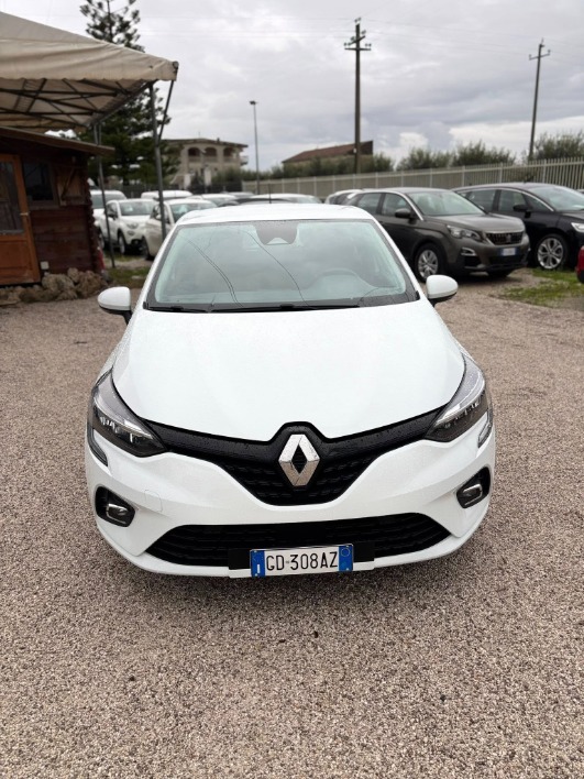 "Nuova Renault Clio"