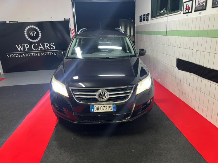 "Volkswagen Tiguan 2.0 16V TDI DPF tiptronic Track & Field (28\u00b0)"