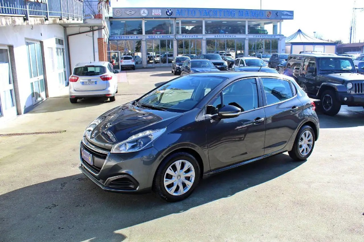 "Peugeot 208 BlueHDi 75 5p. Allure"