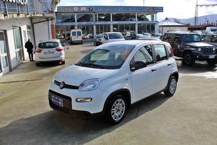 "Fiat Panda 1.0 FireFly S&S Hybrid"