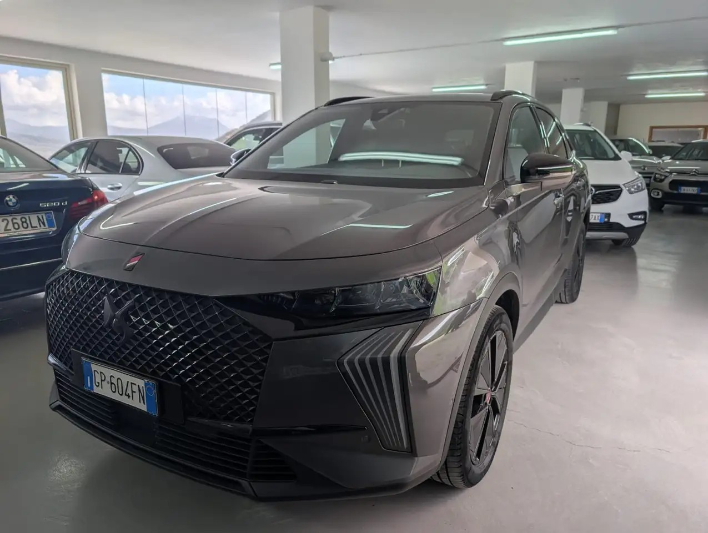 "DS Automobiles DS 7 Crossback DS7 DS7 1.5 bluehdi Performance Line 130cv auto"