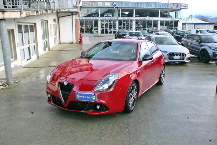 "Alfa Romeo Giulietta 1750 Turbo TCT Veloce"