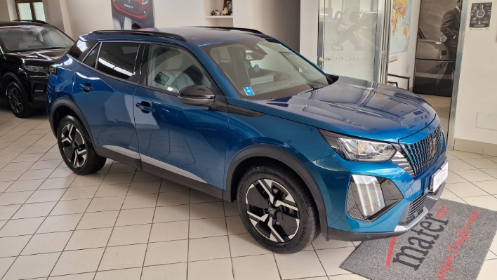 "Peugeot 2008 1.2 PureTech 100cv Allure"