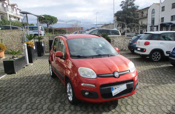 "FIAT New Panda 0.9 TwinAir Turbo S&S Lounge"