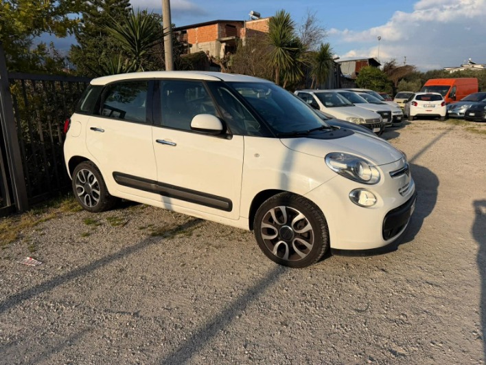 "fiat 500l"