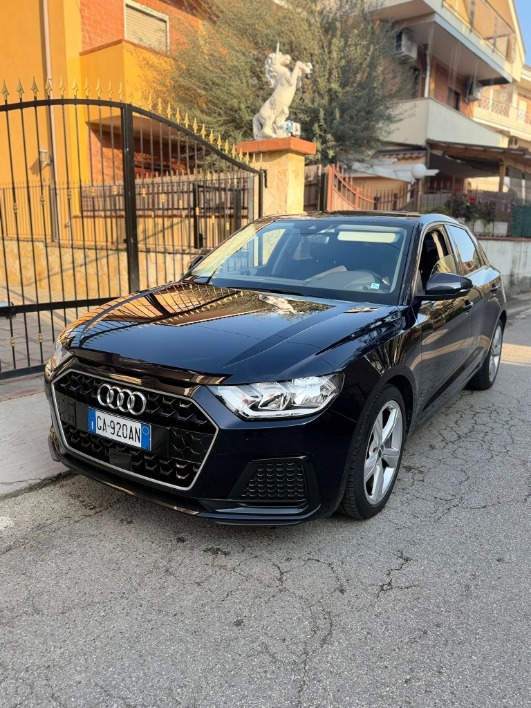 "AUDI A1 SPORTBACK 30 TFSI S TRONIC S LINE PLUS"