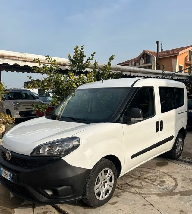 "Fiat Doblo Dobl\u00f2 1.6 MJT 90CV S&S PC Combi N1 Loun"