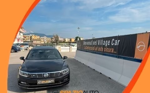 "Volkswagen Passat 1.6 TDIe - 120 cv Automatico - B"