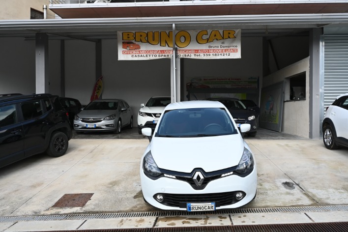 "RENAULT CLIO 1.5  DISEL"