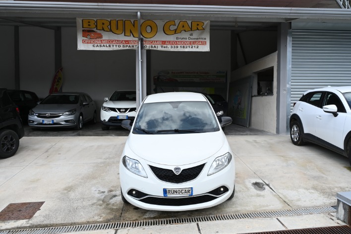 "LANCIA YPSILON 1.3  MULTIJET 95 CV"