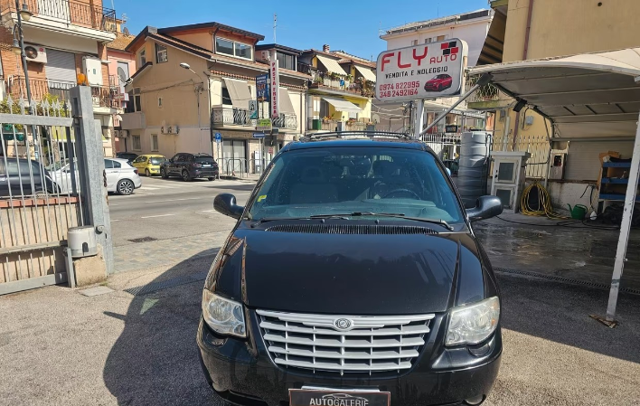 "CRYSLER GRAND VOYAGER 7 POSTI 2.8CRD AUTOMATICO"