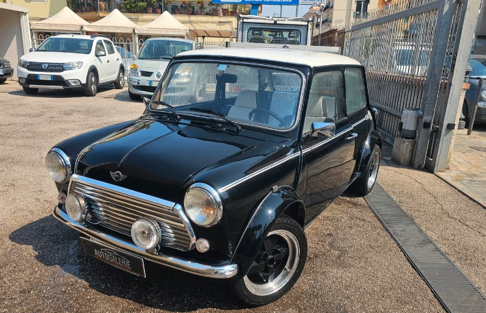 "ROVER MINI CHECKMATE STORICA DEL 1990 CON 72000KM"