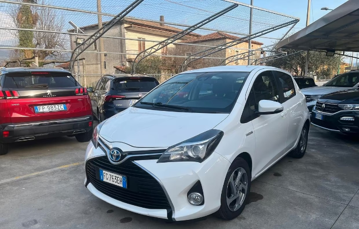 "Toyota Yaris 1.5 Hybrid 5 porte Style"