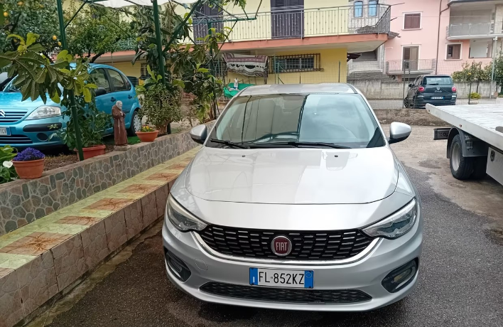 "Fiat Tipo 1.6 Mjt 4 porte Lounge"