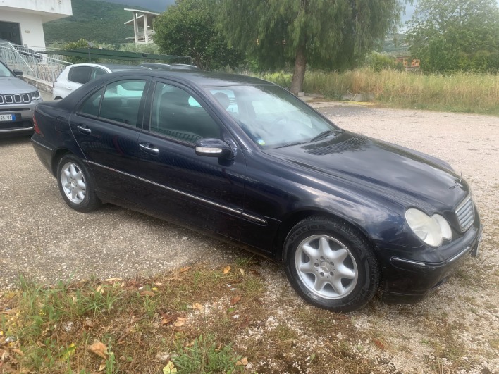 "Mercedes C220 CDI"