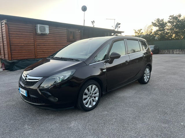 "Opel Zafira 2.0 CDTI Cosmo"