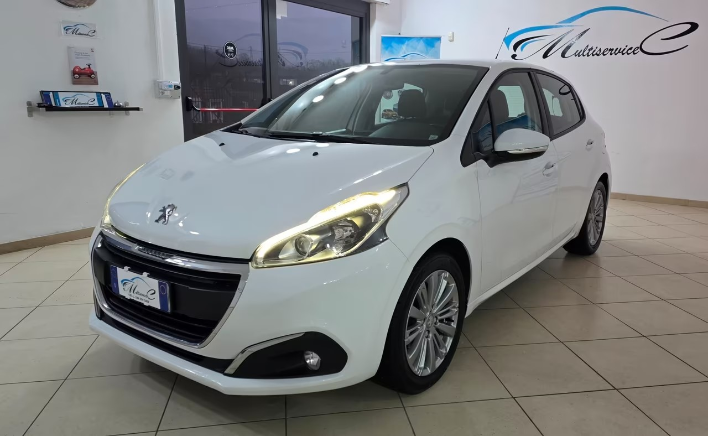 "Peugeot 208 BlueHDi 75 5 porte Allure"