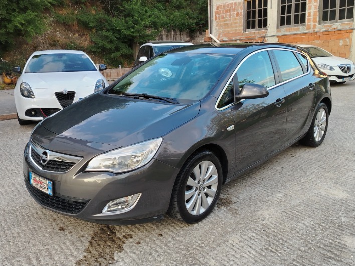 "Opel Astra 1.7 cdti 125 cv"