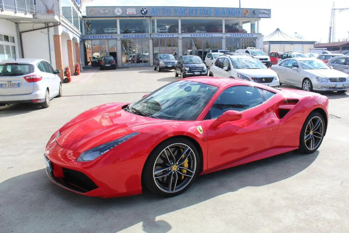 "Ferrari 488 GTB"