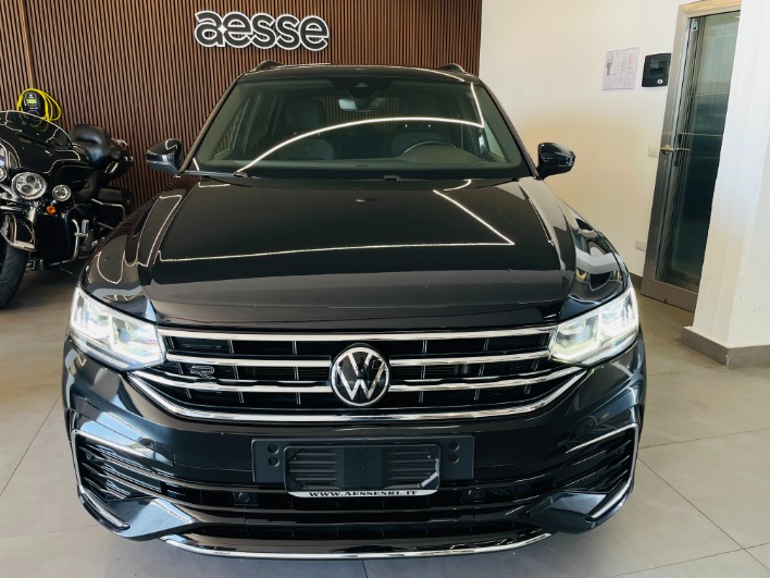 "Volkswagen Tiguan R-Line 2.0 tdi DSG"
