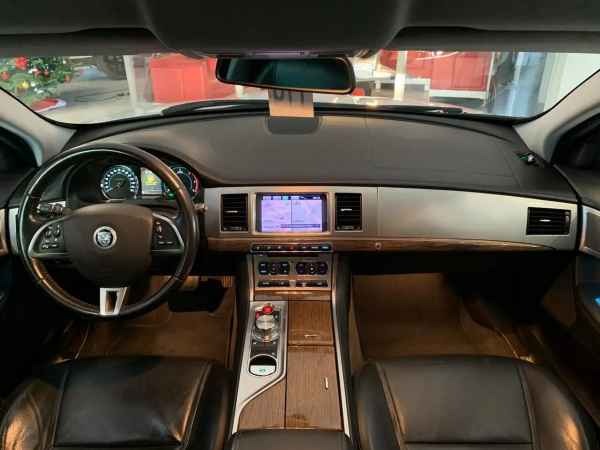 "Jaguar XF Sportbrake 2.2 D 200 CV Premium Luxury R-LINE"