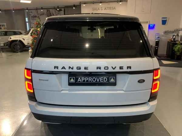 "Land Rover Range Rover 3.0 TDV6 Autobiography"
