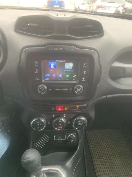 "venduta" Renegade 1.6 MJ 120CV Limited - immagine 14