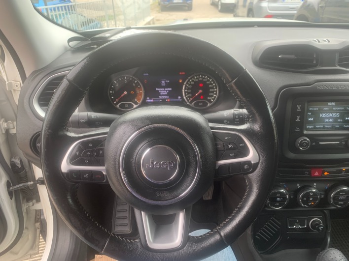 "venduta" Renegade 1.6 MJ 120CV Limited - immagine 18