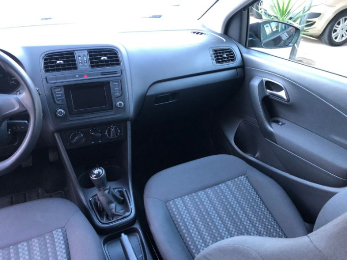 Volkswagen Polo 1.4TDi 75cv anno 2015 - immagine 9