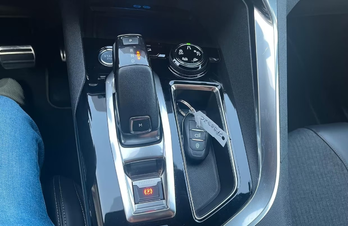 Peugeot 3008 BlueHDi 120 S&S EAT6 GT Line - immagine 5