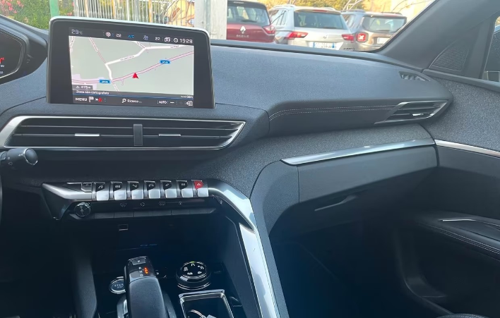 Peugeot 3008 BlueHDi 120 S&S EAT6 GT Line - immagine 6