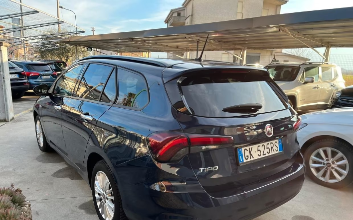 Fiat Tipo 1.6 Mjt S&S SW City Life - immagine 1