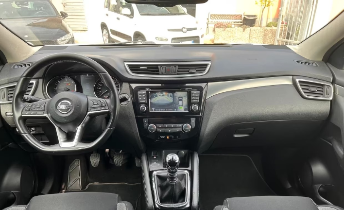 Nissan Qashqai 1.5 dCi Tekna - immagine 10