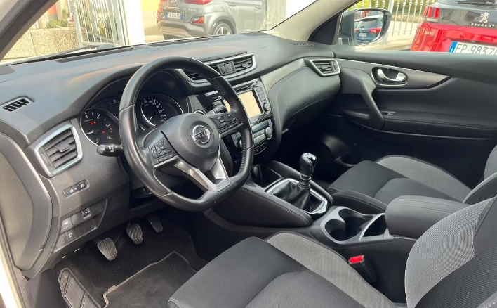 Nissan Qashqai 1.5 dCi Tekna - immagine 9