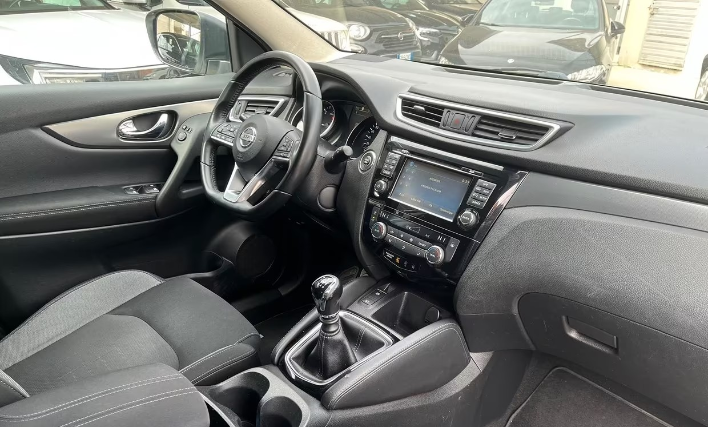 Nissan Qashqai 1.5 dCi Tekna - immagine 3