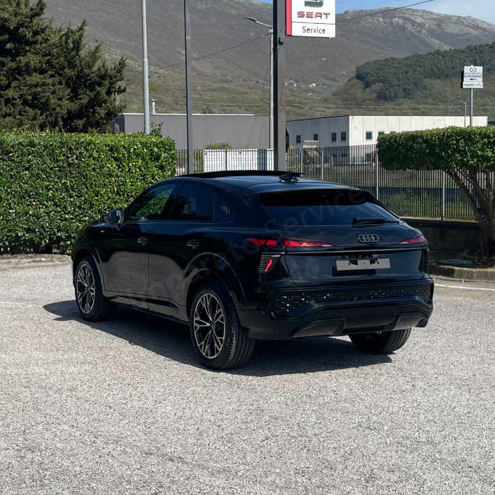 Audi Q3 Sportback 2.0 TDI S line edition S tronic 110KW/150CV - immagine 6