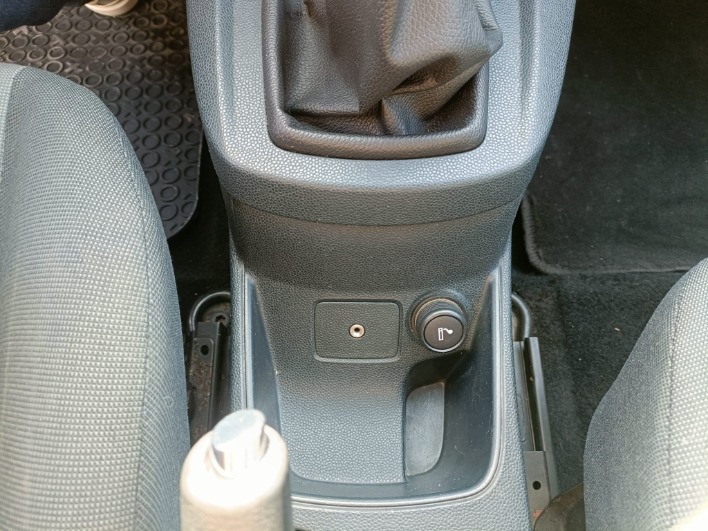 FORD FIESTA 1.4 TDCI PLUS - immagine 14