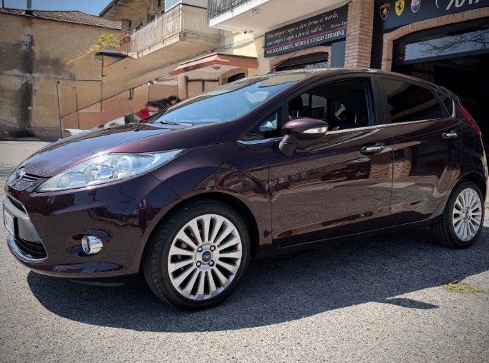 Ford Fiesta 1.4 TDCi Titanium - immagine 8
