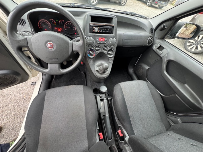 Fiat Panda 1.3 JTD Climbing 4x4 - immagine 6