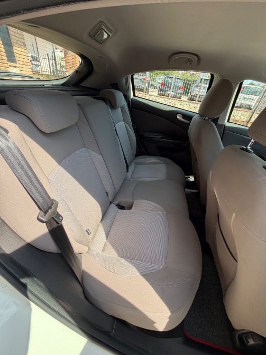 Alfa Romeo Giulietta 1.6 JTDM Distinctive - immagine 4