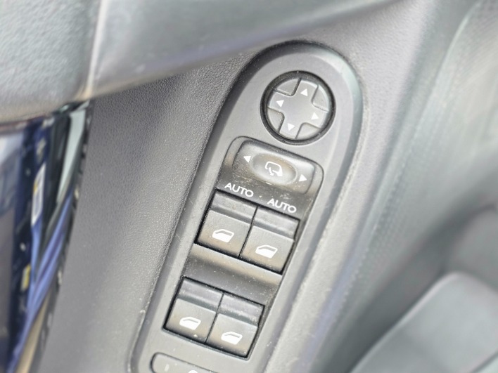 CITROEN C3 1.0 68CV BENZ NAV SENS FULL - 2015 - immagine 10